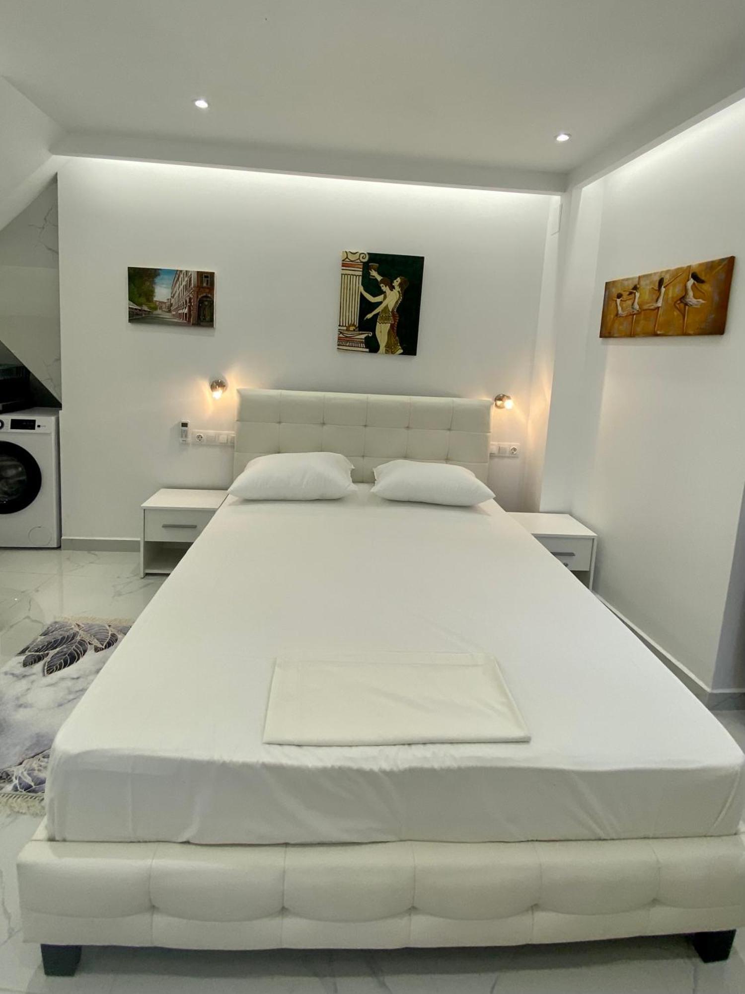 Corfu Port Art Studios Екстериор снимка
