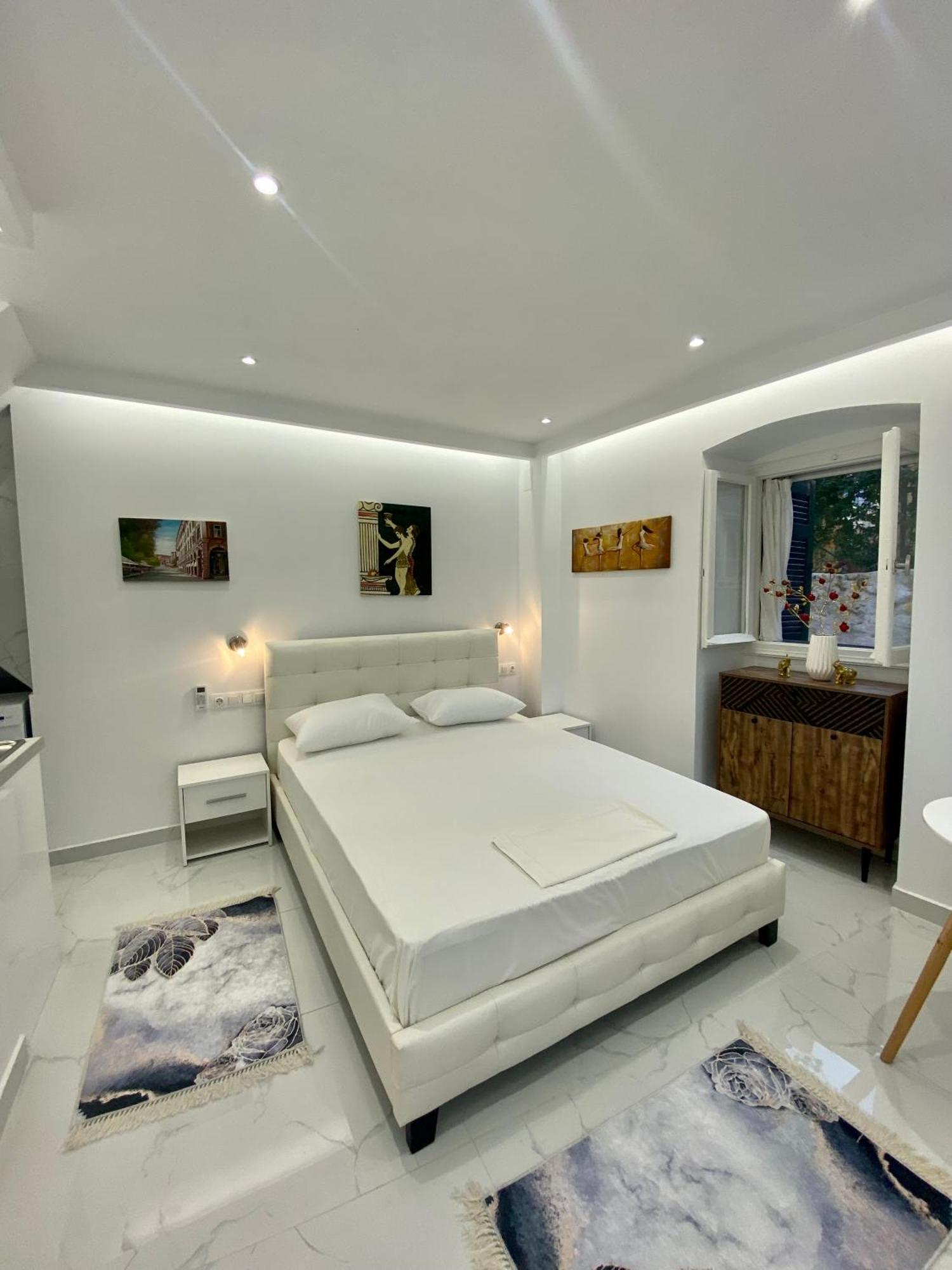 Corfu Port Art Studios Екстериор снимка