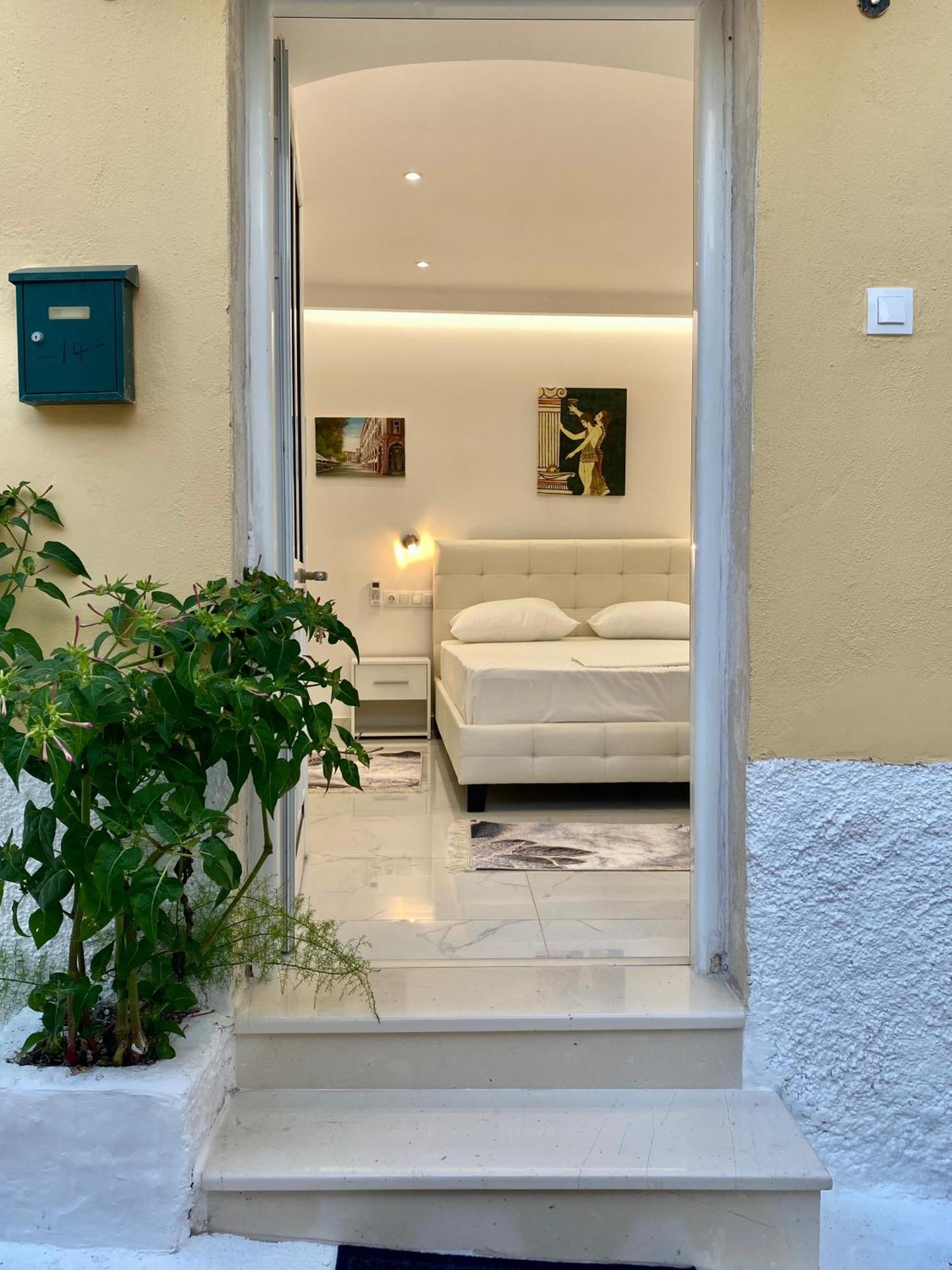 Corfu Port Art Studios Екстериор снимка