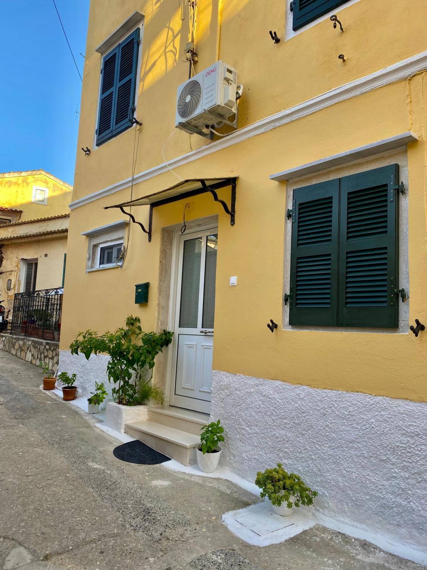 Corfu Port Art Studios Екстериор снимка